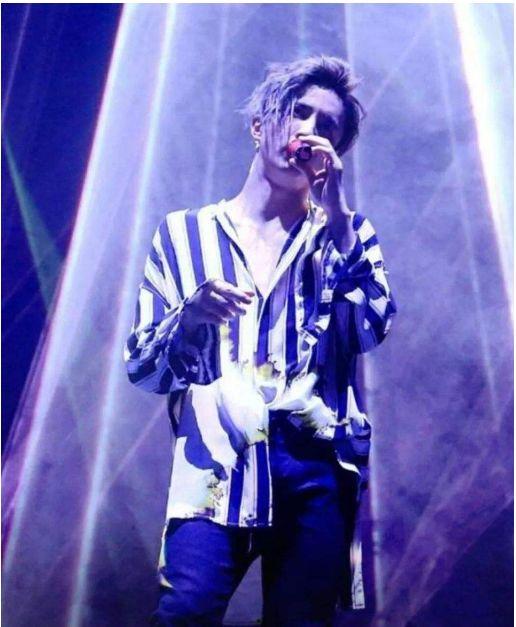 薛之谦演唱会吃瓜 黑料,揭秘幕后黑料与吃瓜热议