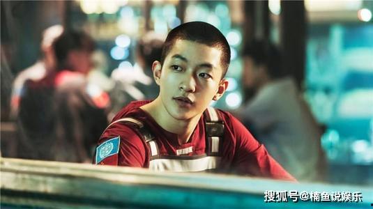 网爆黑料吃瓜新闻,吃瓜群众热议娱乐圈最新八卦